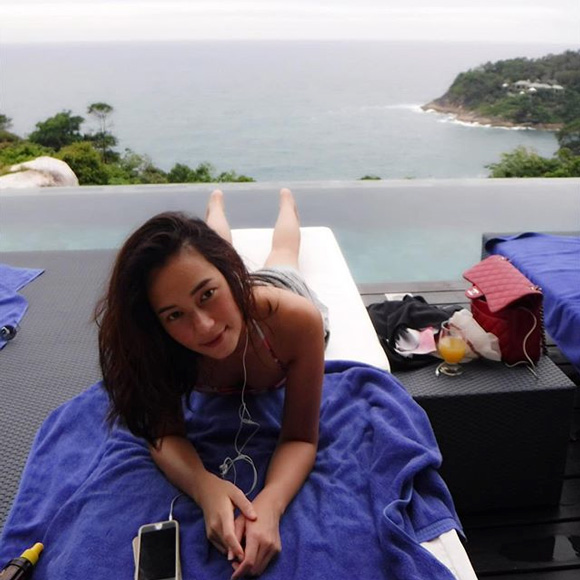 บี น้ำทิพย์ บิกินี่