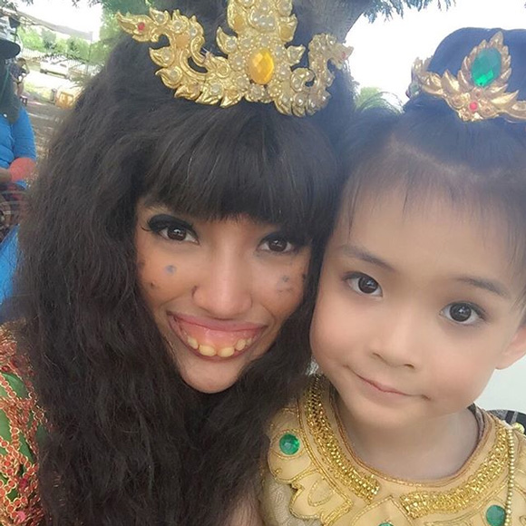 เดียร์ ดาริน นางเอกแก้วหน้าม้า