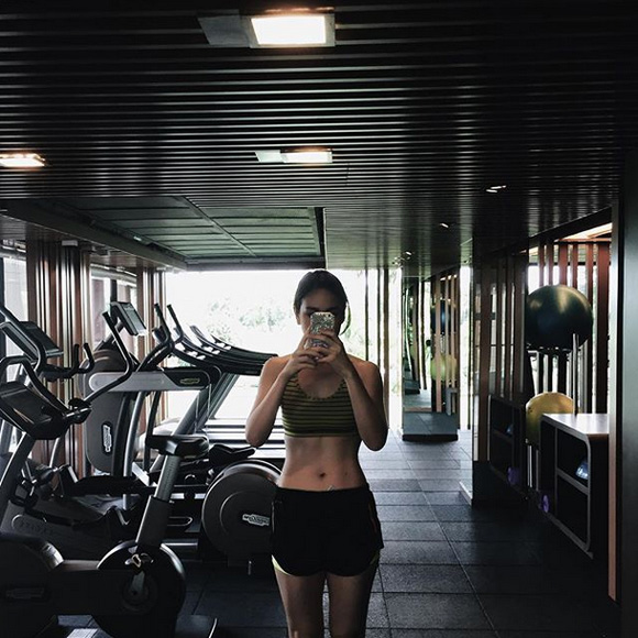 ฝ้าย เวฬุรีย์