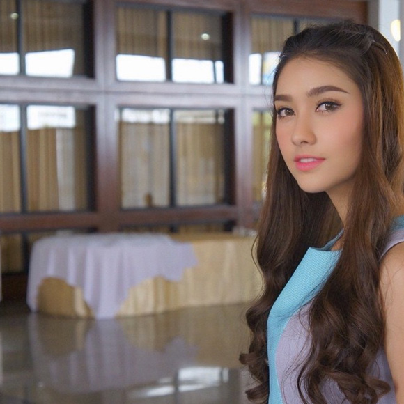 ฮาน่า ลีวิส