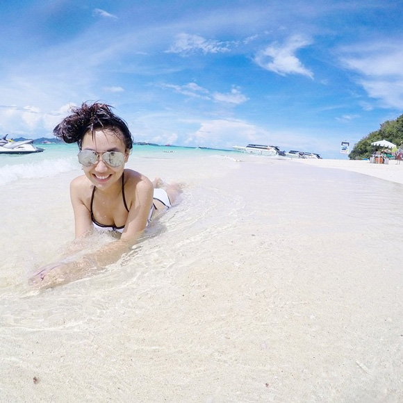 จูน ปฤมาศ จูน Sister monday ชุดว่ายน้ำ