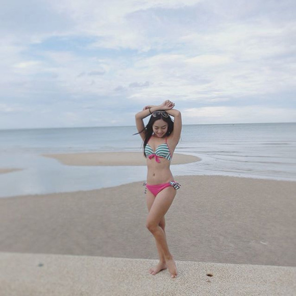 จูน ปฤมาศ จูน Sister monday ชุดว่ายน้ำ