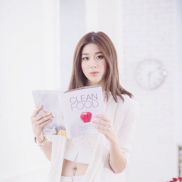 แก้ว จริญญา