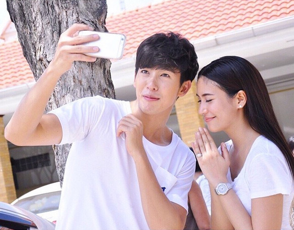 ดีเจพุฒ จุ๋ย วรัทยา