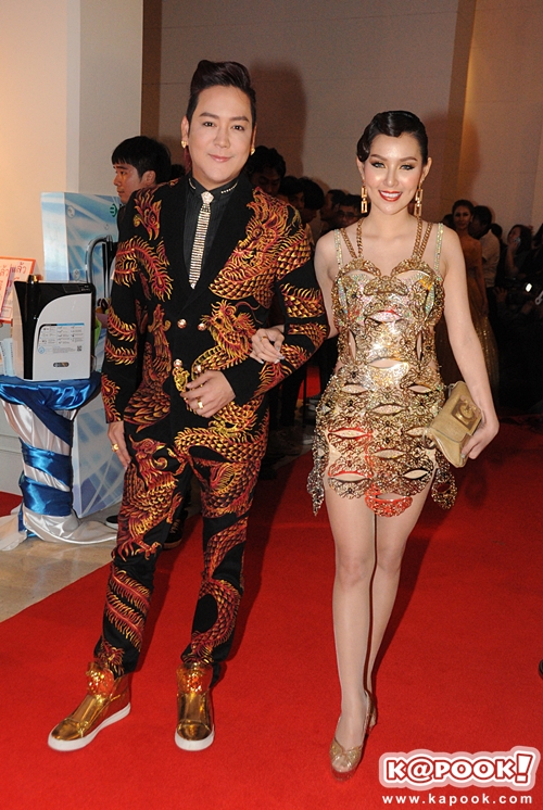 แฟชั่นพรมแดง MAYA Awards 2015