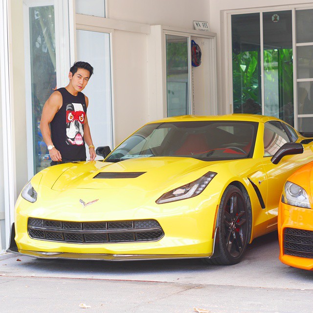 คลังรถสปอร์ต ดีเจเพชรจ้า