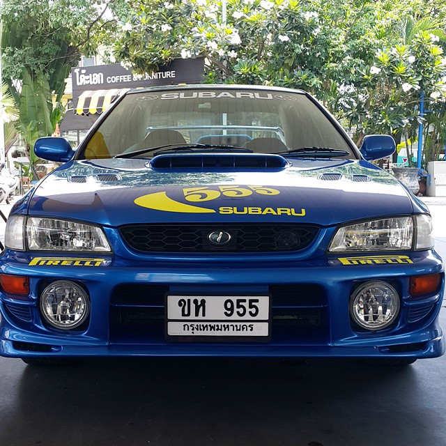 คลังรถสปอร์ต ดีเจเพชรจ้า