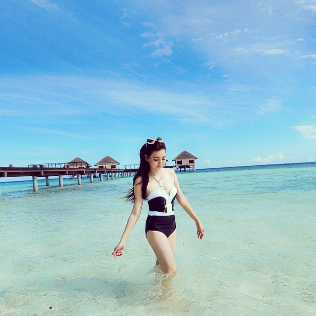 ดิว อริสรา ชุดว่ายน้ำ