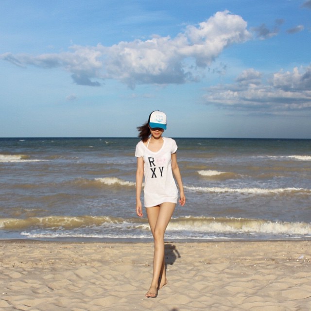 ฟาง พิชญา ชุดว่ายน้ำ