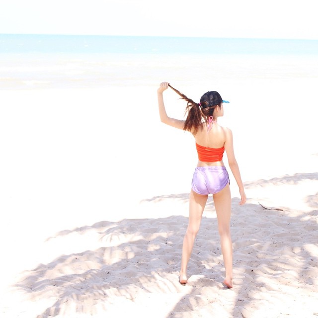 ฟาง พิชญา ชุดว่ายน้ำ