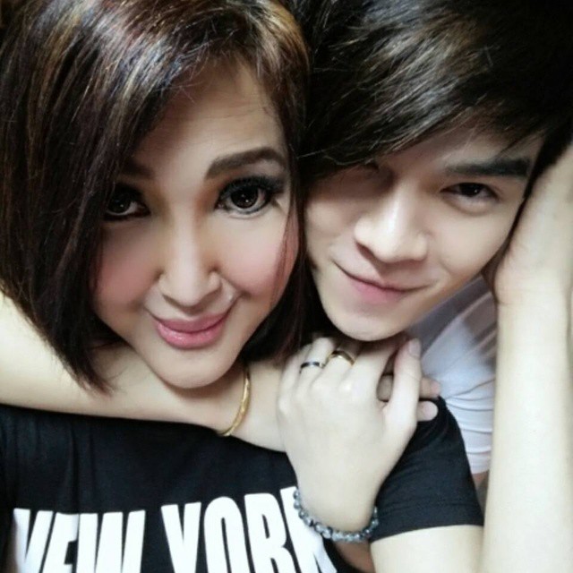 ซันนี่ ยูโฟร์ เลิกแฟนเด็ก โอน 