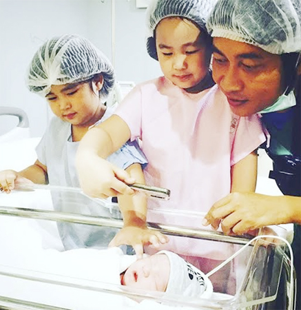 เปิ้ล นาคร ออกู๊ด ออกัส ออก้า