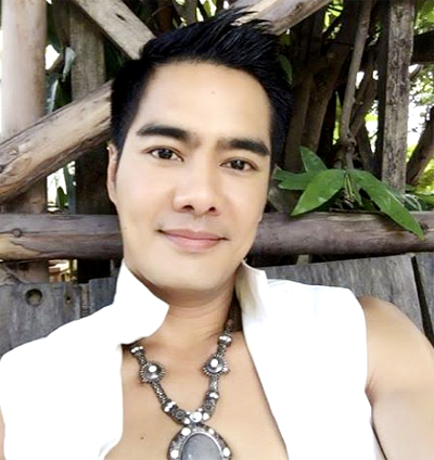 เคลลี่ ธนะพัฒน์