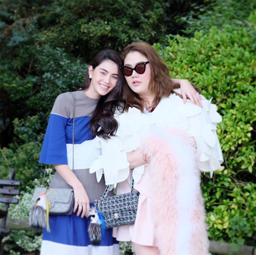 ใหม่ ดาวิกา