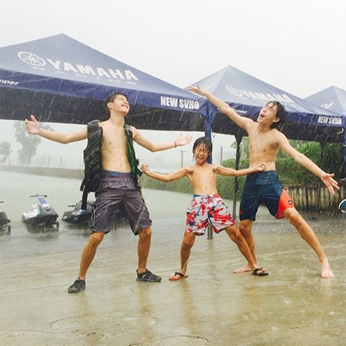 เจ้านาย เจ้าขุน ลูกชายเจ เจตริน ไปเรียนต่อที่อังกฤษ 