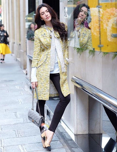 ใหม่ ดาวิกา