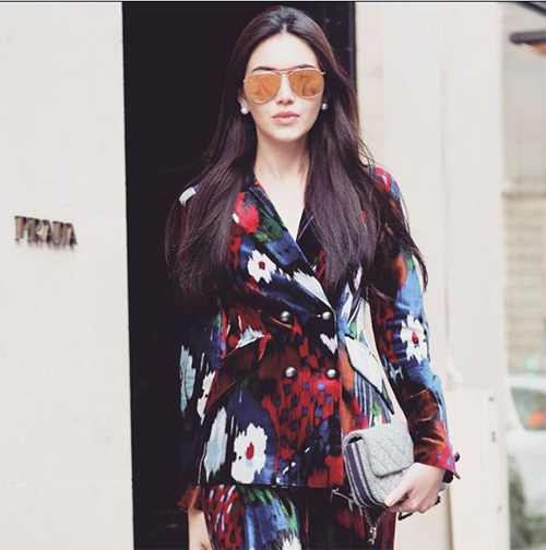 ใหม่ ดาวิกา