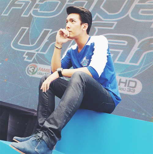 เฟิร์ส เอกพงศ์