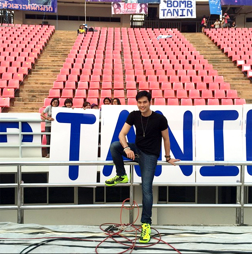 บอม ธนิน