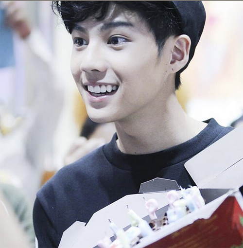 แบงค์ ธิติ