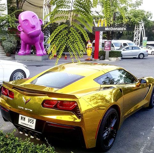 รถสปอร์ต Corvette C7 ดีเจเพชรจ้า