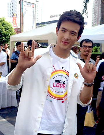 เจมส์ มาร์ ฟิตติ้งหนัง Micro Love