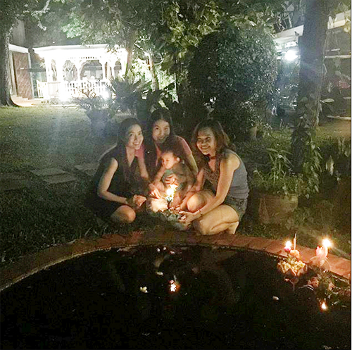 ดาราลอยกระทง 2558 