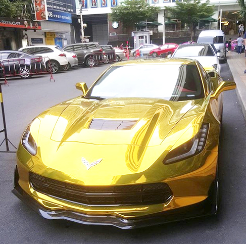 รถสปอร์ต Corvette C7 ดีเจเพชรจ้า