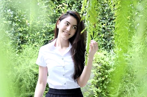 ใหม่ ดาวิกา