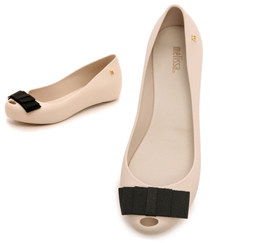 แฟชั่นรองเท้ายาง