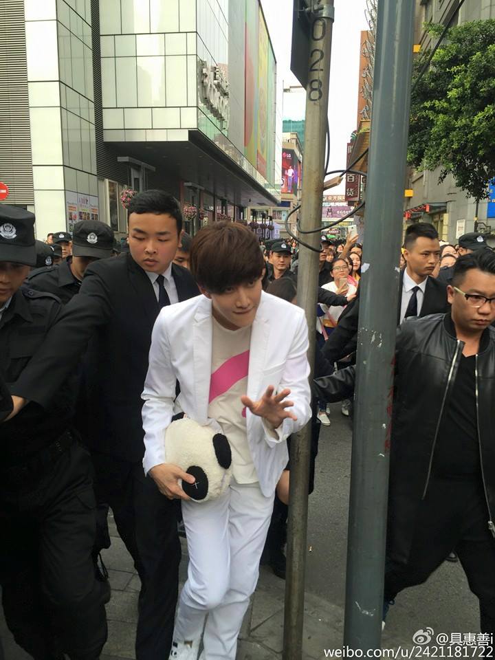 ไมค์ พิรัชต์ 