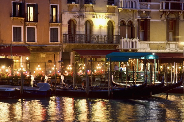 9 เมืองท่องเที่ยวระดับโลกที่อาหารการกินแพงหูฉี่ 