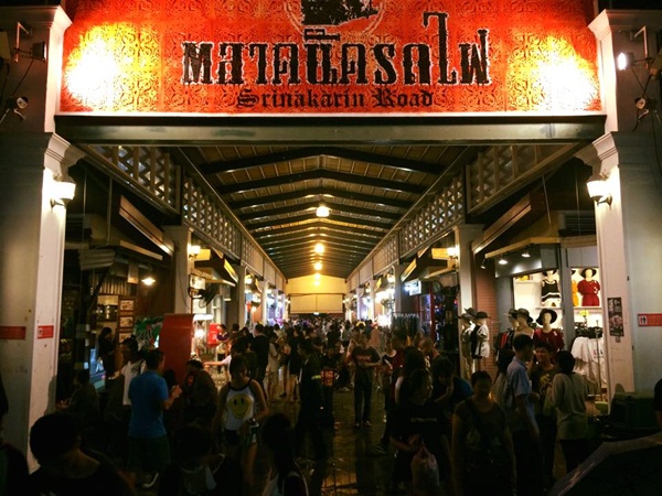 เปิดท้ายของของในกรุงเทพฯ ตะลุยขาย 15 ตลาดเด็ดน่าลงทุน
