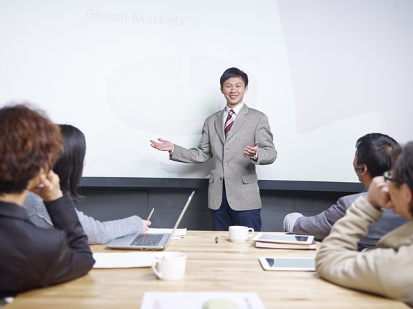พรีเซ็นต์งานอย่างไร ให้โดนใจทั้งบอสและลูกค้า