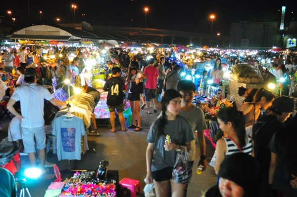 เปิดท้ายของของในกรุงเทพฯ ตะลุยขาย 15 ตลาดเด็ดน่าลงทุน