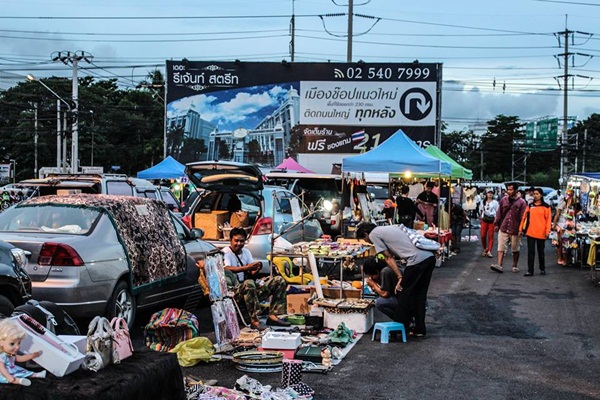 เปิดท้ายของของในกรุงเทพฯ ตะลุยขาย 15 ตลาดเด็ดน่าลงทุน