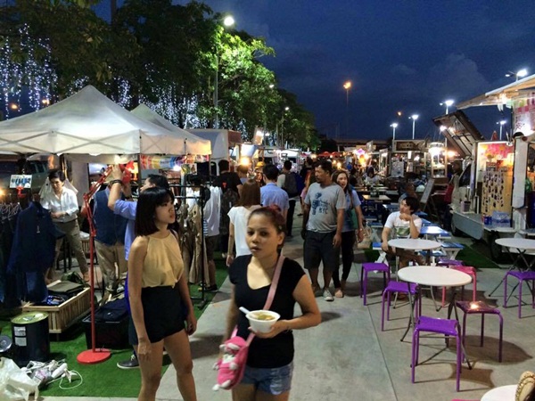 เปิดท้ายของของในกรุงเทพฯ ตะลุยขาย 15 ตลาดเด็ดน่าลงทุน