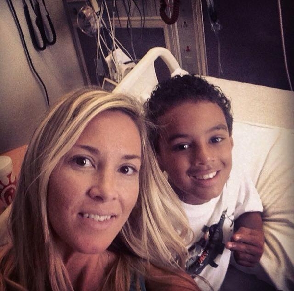 เมื่อลูกชายตายก่อนวันวิวาห์แม่ ภาพถ่ายพรีเวดดิ้งนี้จึงเศร้าบาดหัวใจ