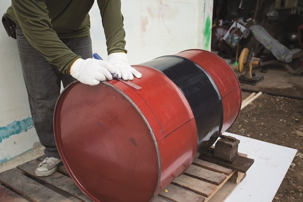 DIY ตู้เก็บของจากถังใส่น้ำมันสุดชิค แต่ราคาแสนถูก