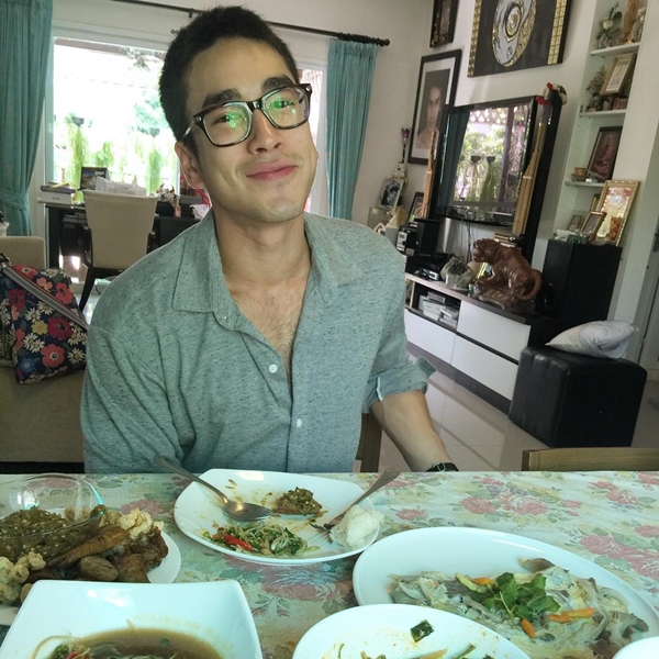 บ้านณเดชน์ คูกิมิยะ