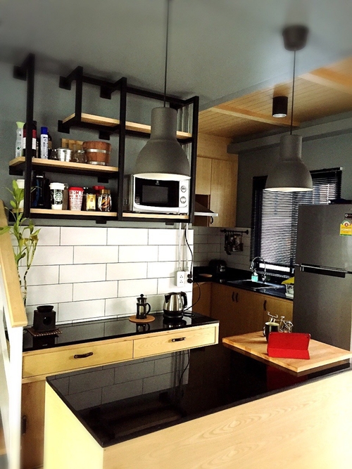 บ้านทาวน์โฮม 2 ชั้นสไตล์ลอฟท์ แต่งบ้านเท่ ๆ กลิ่นอายร้านกาแฟ  