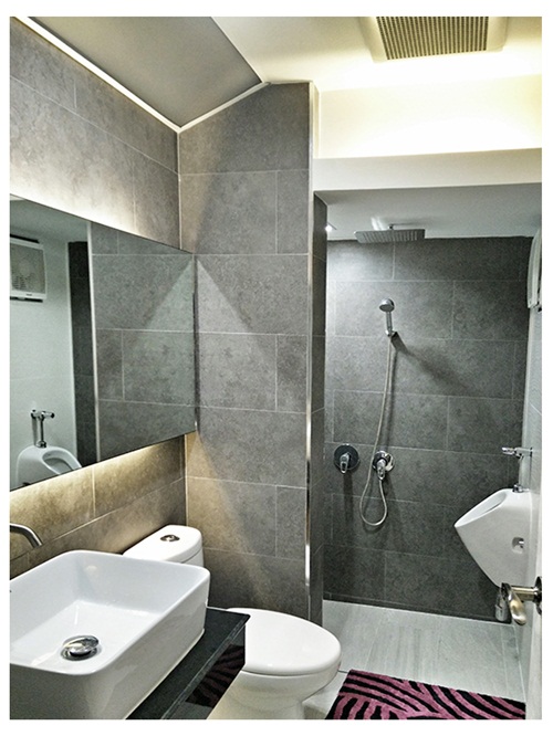 รีโนเวทห้องน้ำเก่า กลายเป็นห้องใหม่จนแทบจำไม่ได้ 