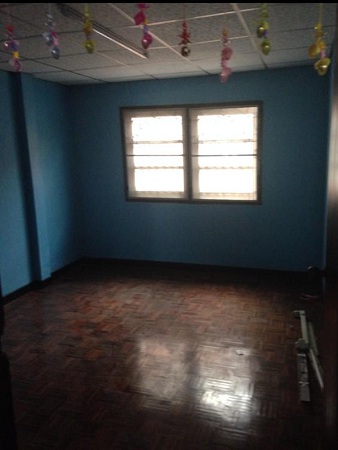 รีโนเวทห้องนอนสีฟ้าแสนเชย เป็นห้องใหม่สไตล์ลอฟท์ในฝัน