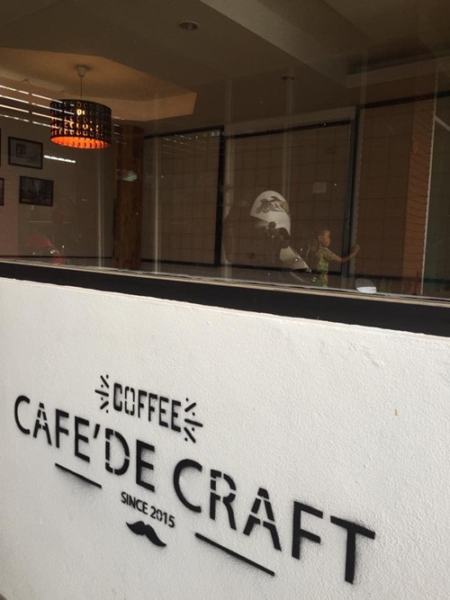 รีโนเวทห้องเปล่าเป็นร้านกาแฟ