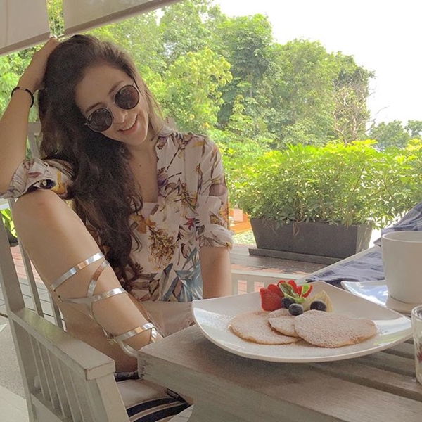 ศรีริต้า เจนเซ่น - หญิงแม้น