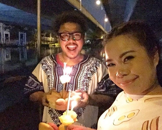 คู่รักดาราลอยกระทง