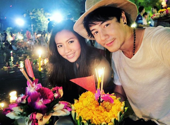 คู่รักดาราลอยกระทง