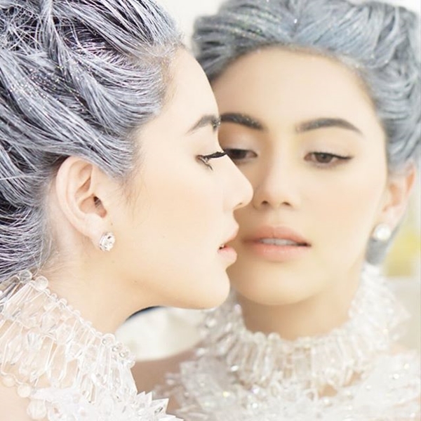 ใหม่ ดาวิกา