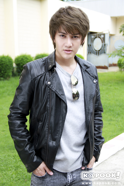 พลอย แอนดริว นำทีมนักแสดง บวงสรวง สายลับรักป่วน