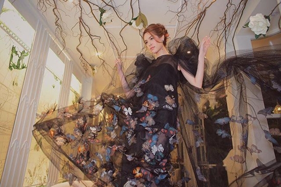 ไฮโซขุนพล หอมแก้ม เกรซ